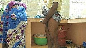 नौकर ने करी मालकिन की चुदाई ओर सेक्स का मजा लिया